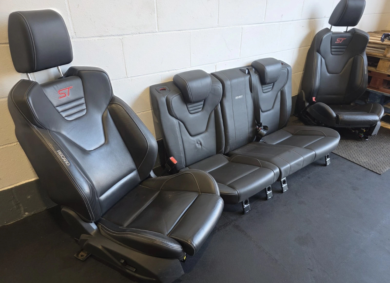 Ford Focus St250 Black Recaro Seats Full Set - Image 2
