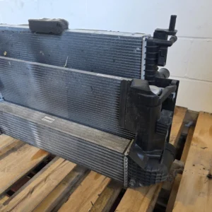 Alternative view of Ford Focus St250 2l Diesel Radiator Fan Pack 2012-2018