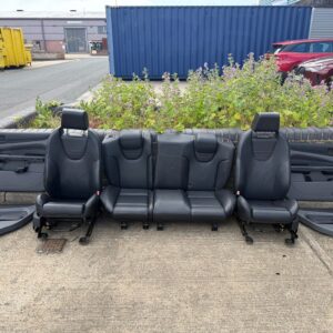 Ford Focus St225 Facelift 5 Door Leather Interior / White Stitching